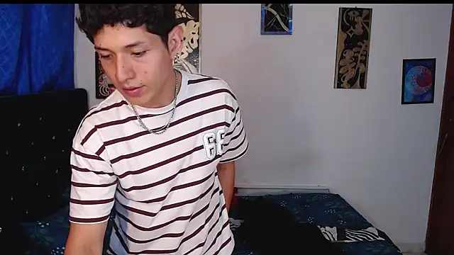 Snapshot of yorsamm_smit chatting on 03/15/26, 12:27 yorsamm smit online show from 03/15/26, 12:27