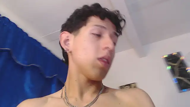 Snapshot of yorsamm_smit chatting on 04/14/26, 02:17 yorsamm smit online show from 04/14/26, 02:17