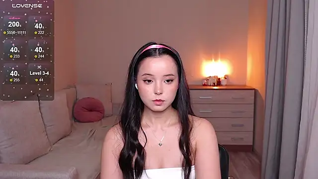 lia hetty online show from 10/26/25, 04:35