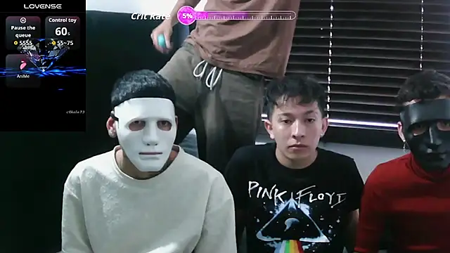 Snapshot of stripboys03 chatting on 01/15/26, 03:27 stripboys03 online show from 01/15/26, 03:27