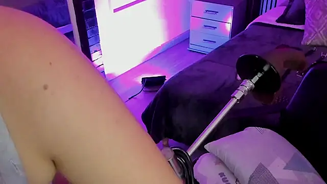 Snapshot of Ariablakee chatting on 04/09/26, 08:25 Ariablakee online show from 04/09/26, 08:25