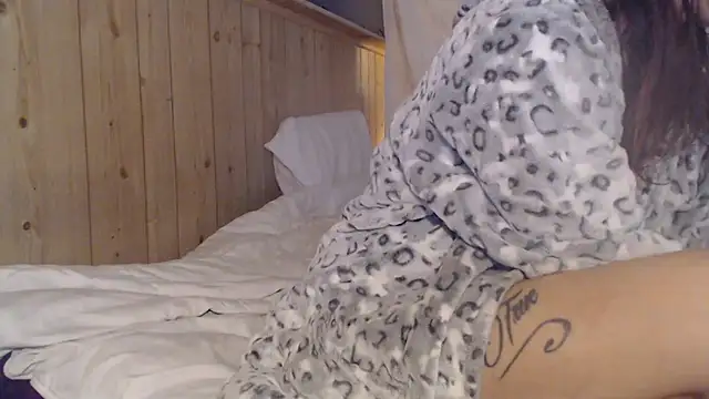 saraswirls69xh online show from 03/08/26, 12:31