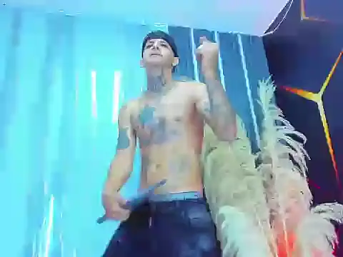 Snapshot of Sam_sexy_35 chatting on 02/08/26, 12:25 Sam sexy 35 online show from 02/08/26, 12:25