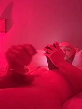 Snapshot of cloudyplay661 chatting on 02/19/26, 08:38 cloudyplay661 online show from 02/19/26, 08:38