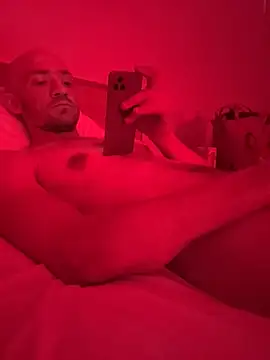 Snapshot of cloudyplay661 chatting on 03/15/26, 02:39 cloudyplay661 online show from 03/15/26, 02:39