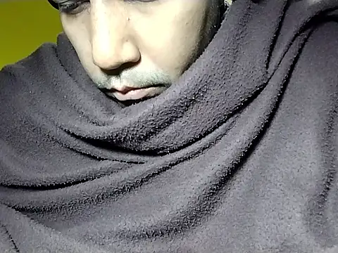 Snapshot of Lucky___05 chatting on 01/09/26, 06:05 Lucky 05 online show from 01/09/26, 06:05