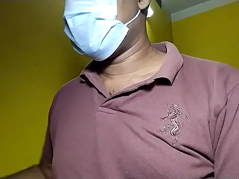 Snapshot of Lucky___05 chatting on 02/17/26, 06:10 Lucky 05 online show from 02/17/26, 06:10