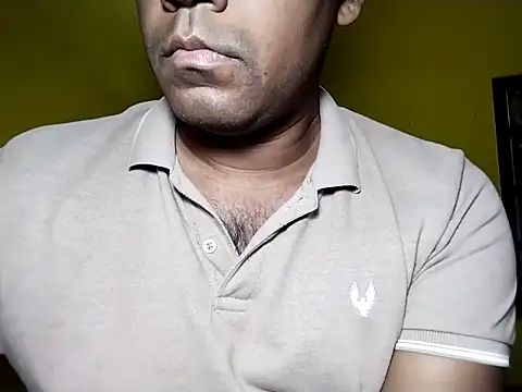 Snapshot of Lucky___05 chatting on 02/20/26, 06:48 Lucky 05 online show from 02/20/26, 06:48