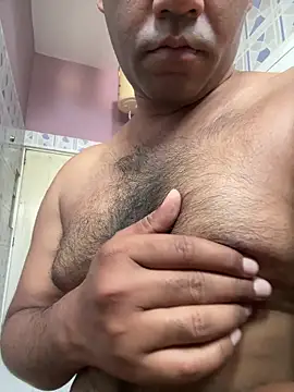 Snapshot of Lucky___05 chatting on 04/05/26, 03:58 Lucky 05 online show from 04/05/26, 03:58