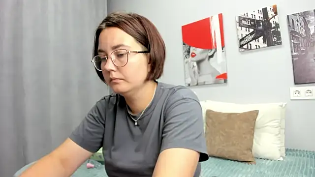 Snapshot of Sweetie_Rozzy chatting on 06/26/26, 01:32 Sweetie Rozzy online show from 06/26/26, 01:32