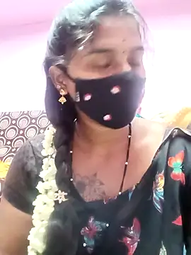 Snapshot of Tamil_Hot_Anu chatting on 04/12/26, 11:37 Tamil Hot Anu online show from 04/12/26, 11:37