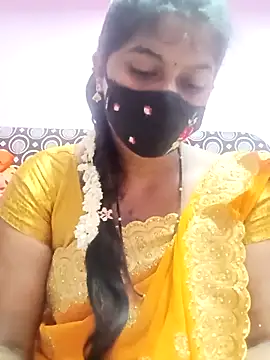 Snapshot of Tamil_Hot_Anu chatting on 04/20/26, 10:33 Tamil Hot Anu online show from 04/20/26, 10:33