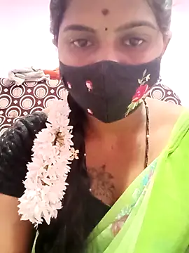 Snapshot of Tamil_Hot_Anu chatting on 04/25/26, 04:59 Tamil Hot Anu online show from 04/25/26, 04:59