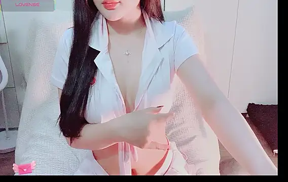 Junnatalie   online show from 01/13/26, 07:30