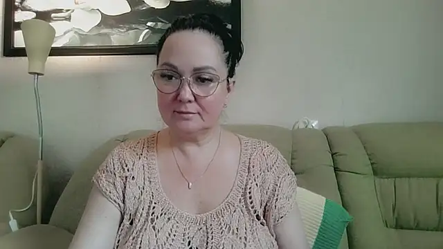 Snapshot of infinity_loveliness chatting on 06/25/26, 06:40 infinity loveliness online show from 06/25/26, 06:40