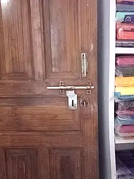 ravi18122 online show from 04/13/26, 06:35