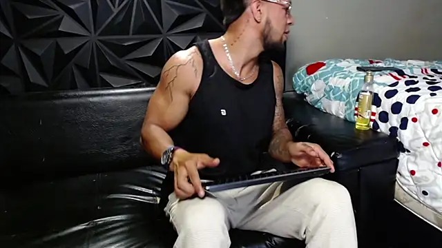 Snapshot of jacob_bentley chatting on 01/17/26, 02:44 jacob bentley online show from 01/17/26, 02:44