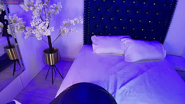 Hannah andrews online show from 02/02/26, 03:22