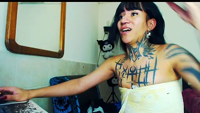 Snapshot of jazmin_wolf chatting on 03/07/26, 12:02 jazmin wolf online show from 03/07/26, 12:02