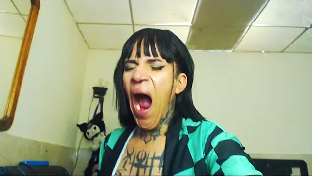 Snapshot of jazmin_wolf chatting on 03/22/26, 01:03 jazmin wolf online show from 03/22/26, 01:03