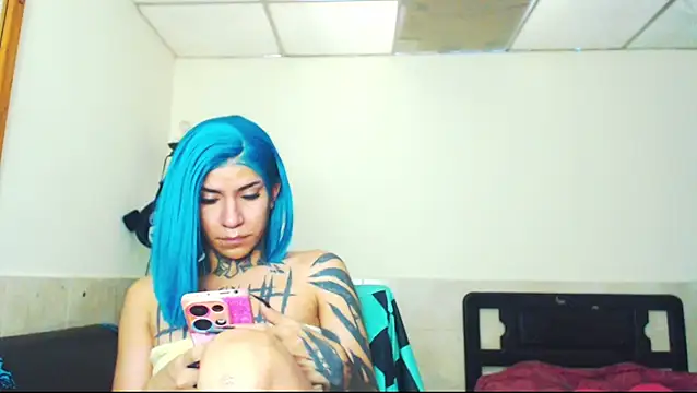 Snapshot of jazmin_wolf chatting on 04/11/26, 01:04 jazmin wolf online show from 04/11/26, 01:04