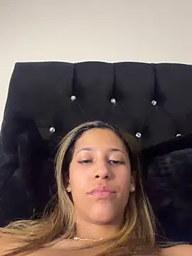 Snapshot of vicky_bass_ chatting on 03/04/26, 08:26 vicky bass online show from 03/04/26, 08:26