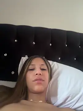 Snapshot of vicky_bass_ chatting on 03/07/26, 07:44 vicky bass online show from 03/07/26, 07:44