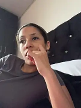 Snapshot of vicky_bass_ chatting on 03/09/26, 08:13 vicky bass online show from 03/09/26, 08:13