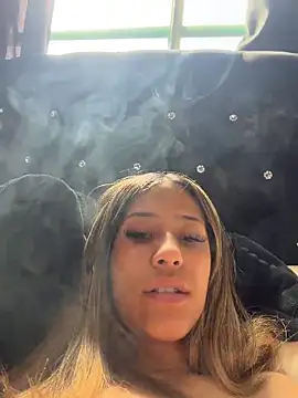 Snapshot of vicky_bass_ chatting on 04/04/26, 02:03 vicky bass online show from 04/04/26, 02:03