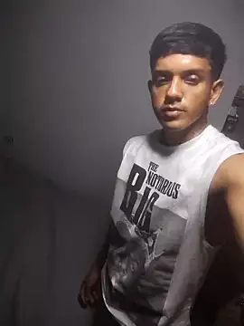 Snapshot of TOLEDIOS chatting on 04/26/26, 12:25 TOLEDIOS online show from 04/26/26, 12:25