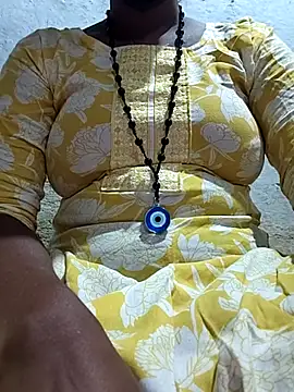 Snapshot of PRAPTITELUGU chatting on 03/17/26, 06:39 PRAPTITELUGU online show from 03/17/26, 06:39