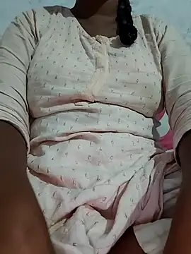 Snapshot of PRAPTITELUGU chatting on 03/25/26, 04:02 PRAPTITELUGU online show from 03/25/26, 04:02