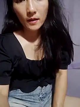 Snapshot of Asami_6868 chatting on 05/11/26, 04:15 Asami 6868 online show from 05/11/26, 04:15