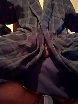 Snapshot of DucesWild23 chatting on 04/04/26, 09:18 DucesWild23 online show from 04/04/26, 09:18