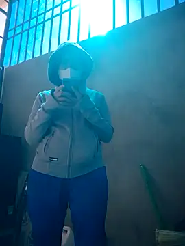 Snapshot of lina_loveee chatting on 02/15/26, 03:03 lina loveee online show from 02/15/26, 03:03