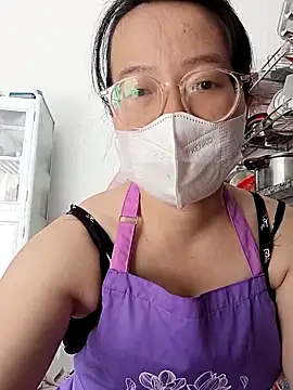 Snapshot of lina_loveee chatting on 02/16/26, 07:48 lina loveee online show from 02/16/26, 07:48