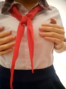 Snapshot of lina_loveee chatting on 04/15/26, 08:32 lina loveee online show from 04/15/26, 08:32