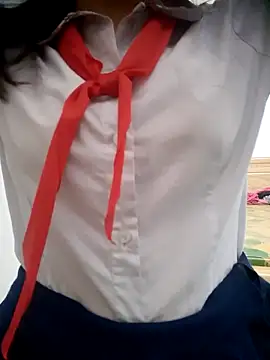 Snapshot of lina_loveee chatting on 04/27/26, 09:29 lina loveee online show from 04/27/26, 09:29