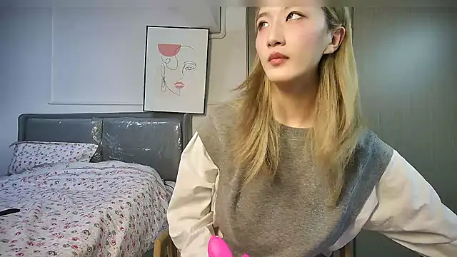 Snapshot of djjfnfczks chatting on 03/22/26, 12:30 djjfnfczks online show from 03/22/26, 12:30