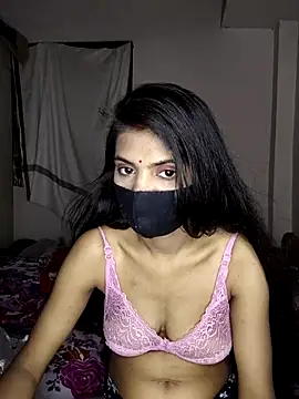 Snapshot of rani_coupleee chatting on 04/21/26, 05:28 rani coupleee online show from 04/21/26, 05:28