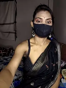 Snapshot of rani_coupleee chatting on 05/21/26, 04:36 rani coupleee online show from 05/21/26, 04:36