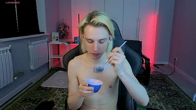 lucidangelok1 online show from 03/24/26, 02:16