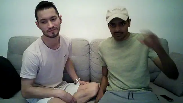 Snapshot of batschi0512 chatting on 01/18/26, 04:05 batschi0512 online show from 01/18/26, 04:05