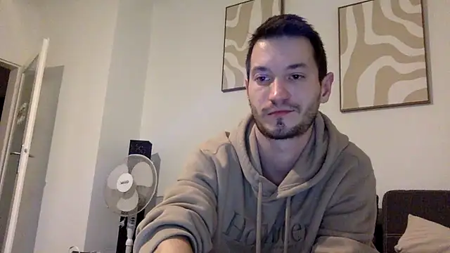 Snapshot of batschi0512 chatting on 02/10/26, 12:20 batschi0512 online show from 02/10/26, 12:20