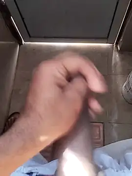 Snapshot of 8inchhere chatting on 04/09/26, 05:07 8inchhere online show from 04/09/26, 05:07