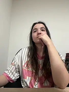 Snapshot of OutsiderMuse chatting on 04/02/26, 07:11 OutsiderMuse online show from 04/02/26, 07:11