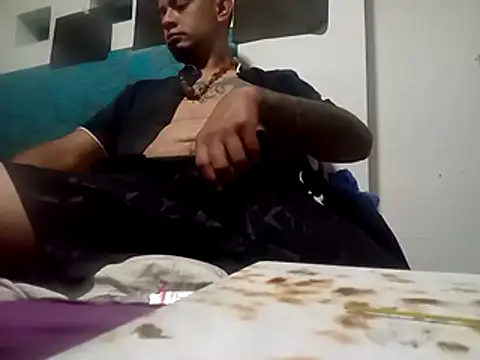 Snapshot of diablitoooxxx chatting on 04/05/26, 05:37 diablitoooxxx online show from 04/05/26, 05:37