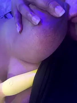 Snapshot of FlowersinEunoia chatting on 01/08/26, 04:37 FlowersinEunoia online show from 01/08/26, 04:37