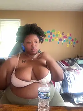 Snapshot of Chocolatebunnyxx96 chatting on 05/06/26, 03:17 Chocolatebunnyxx96 online show from 05/06/26, 03:17
