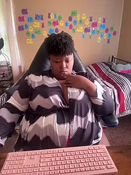 Snapshot of Chocolatebunnyxx96 chatting on 05/17/26, 02:24 Chocolatebunnyxx96 online show from 05/17/26, 02:24